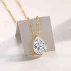 Collar de Moissanita Corte Pera en Plata S925 Chapado en Oro — Brillo Tipo Diamante (Incluye Cadena)