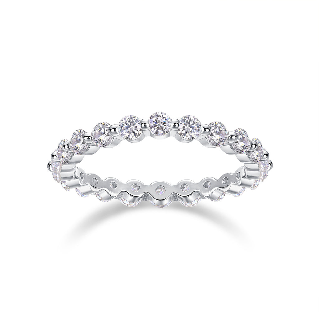 Anillo Eternity con Moissanitas Redondas — Brillo Tipo Diamante en Plata