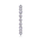 Anillo Eternity con Moissanitas Redondas — Brillo Tipo Diamante en Plata