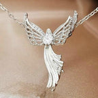 Collar Ángel Protector con Detalle de Cristal — Estilo Religioso y Elegante