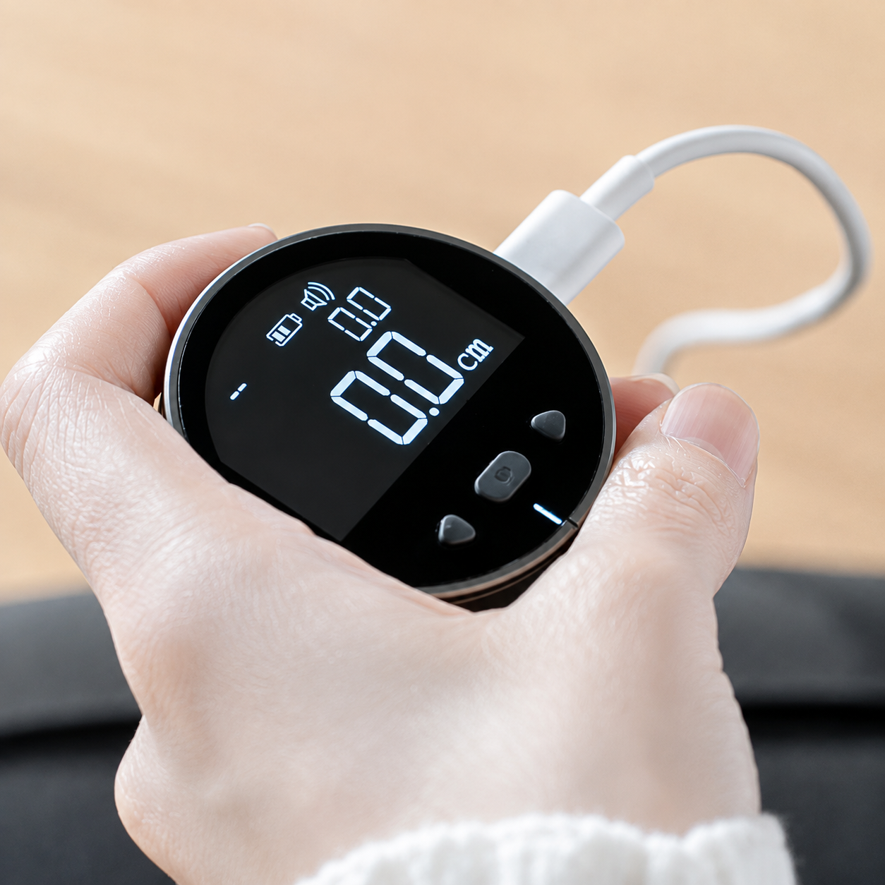 Regla Electrónica Digital de Medición — LCD, Hasta 99.99m Acumulado, Recargable USB-C
