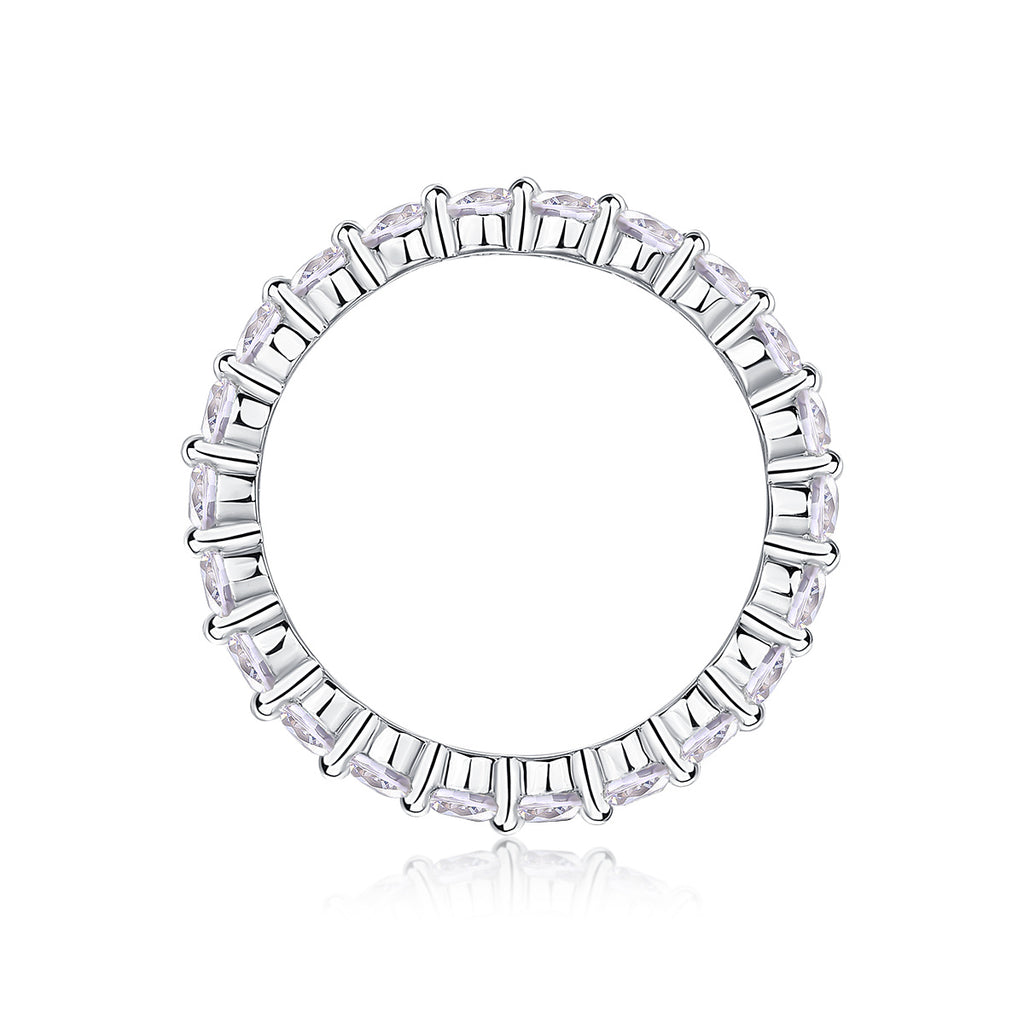 Anillo Eternity con Moissanitas Redondas — Brillo Tipo Diamante en Plata