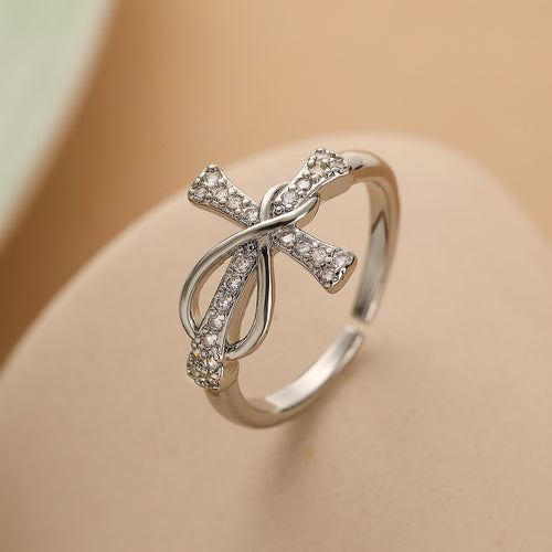 Anillo Cruz con Detalles de Circonia — Ajustable y Elegante